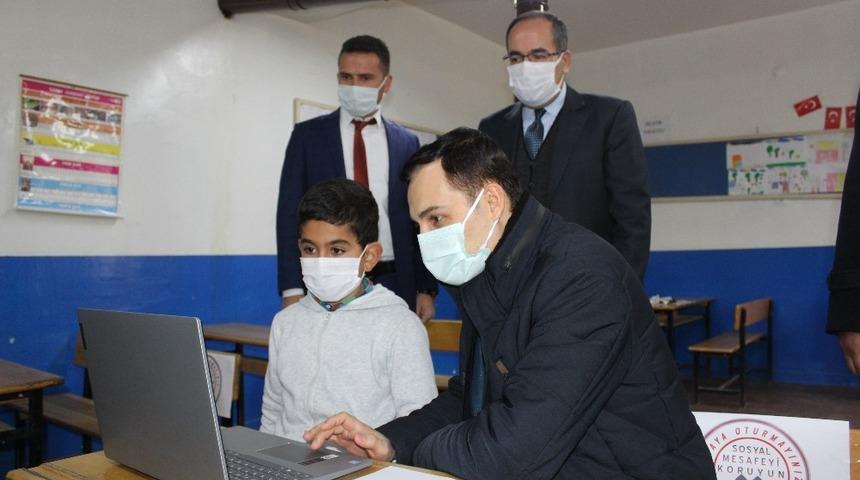 Gezici EBA destek noktası ara&ccedil;ları &ouml;ğrencilerle buluşuyor