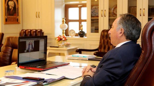 AİÇÜ geleneksel Hikâye ve Şiir Yarışması ödül töreni online olarak gerçekleştirildi