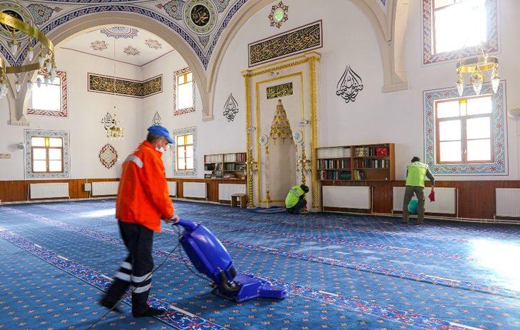 Büyükşehir’in Covıd-19’a karşı temizlik seferberliği sürüyor G2