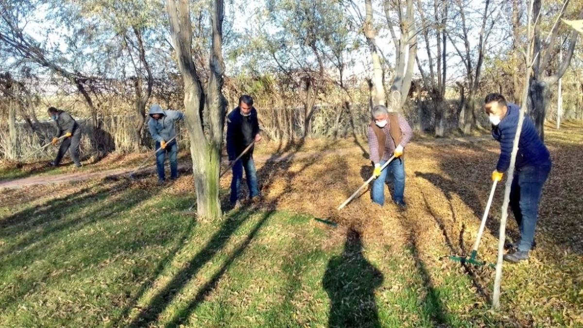 Ergani&rsquo;de temizlik &ccedil;alışmaları devam ediyor