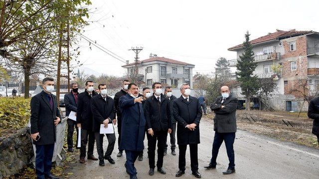 Deprem konutları yollarının yapım çalışmaları devam ediyor