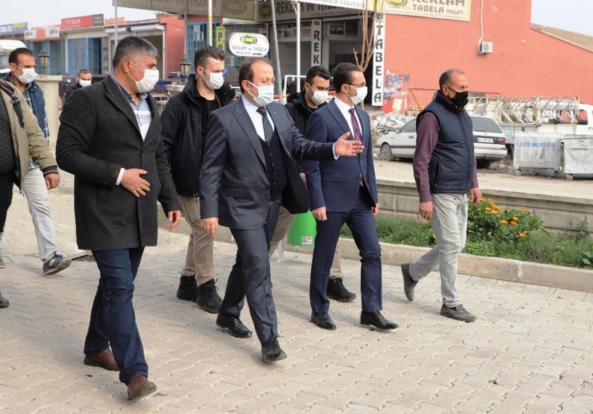 Vali Pehlivan, Cizre&rsquo;de esnafla bir araya gelip Kırımızı Medresede incelemelerde bulundu