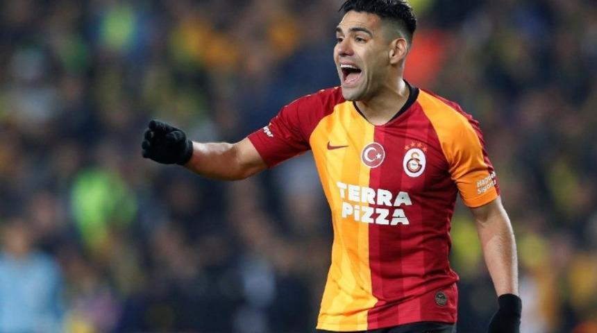 Galatasaray'da Falcao gidiyor, Hulk geliyor!