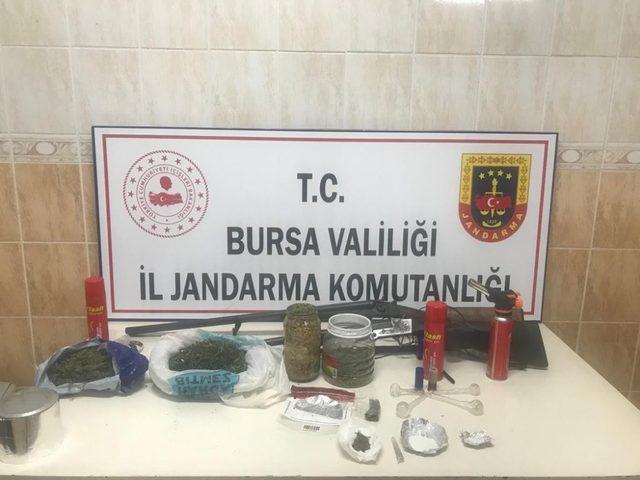 Jandarma uyuşturucuya geçit vermiyor