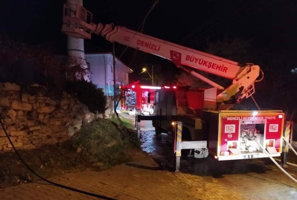 Tek katlı ev alevlere teslim oldu