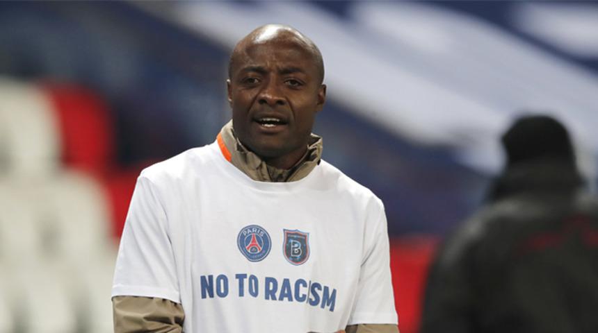 PSG-Başakşehir maçında ırkçılık karşıtı pankartlar asıldı