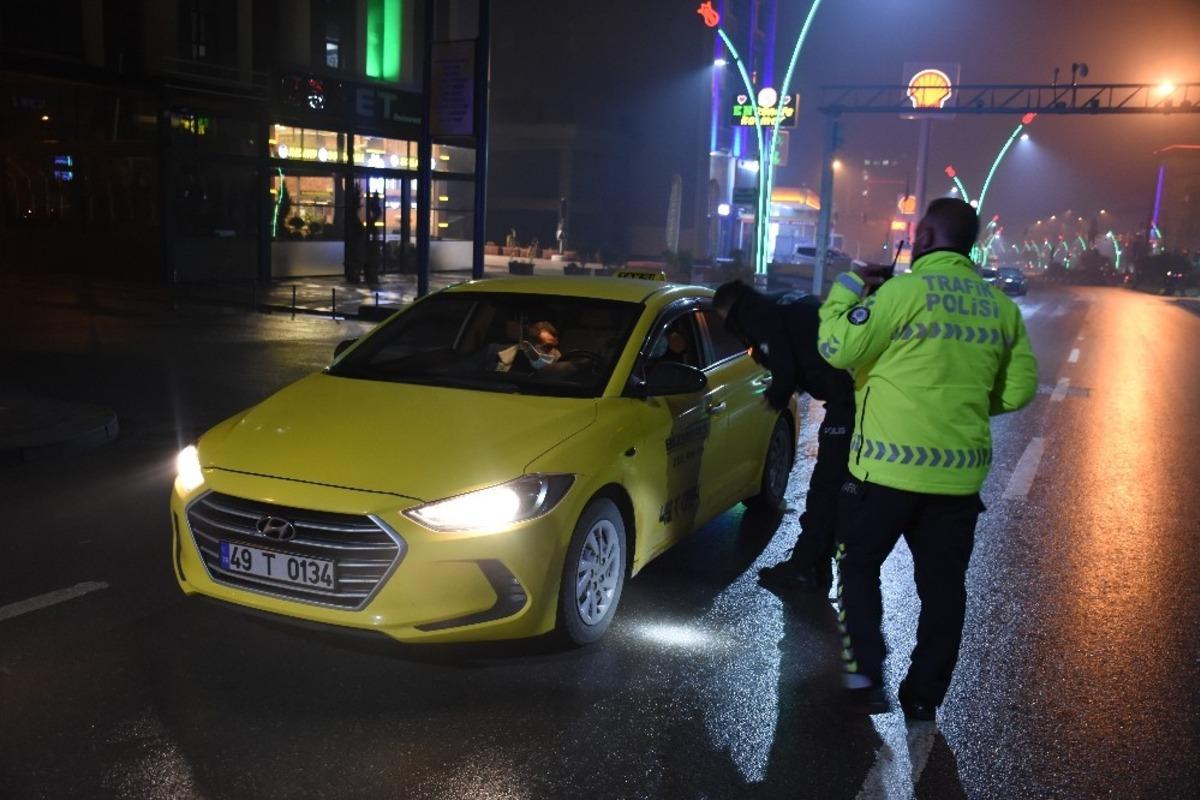 Muş&rsquo;ta kısıtlamaya uyuluyor