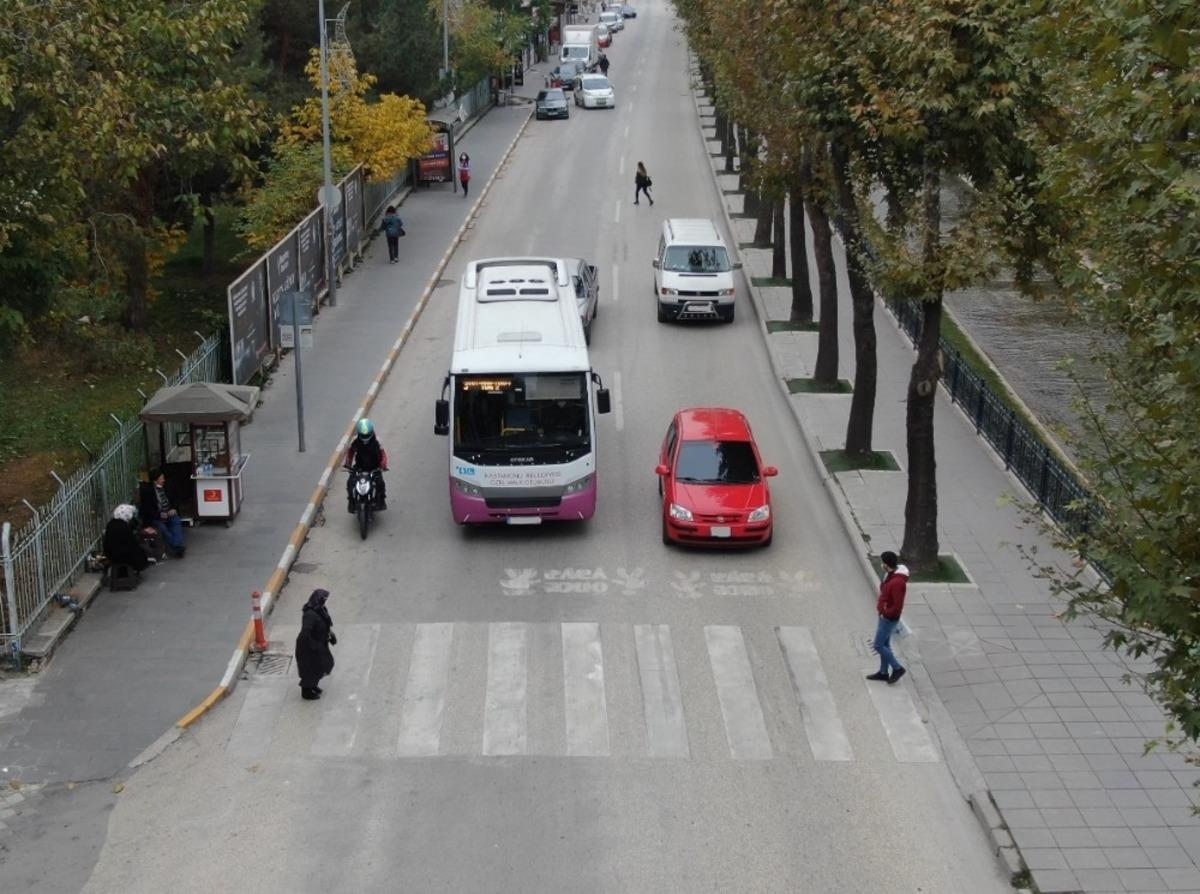 Kastamonu&rsquo;da yayalara yol vermeyen 418 kişiye ceza kesildi