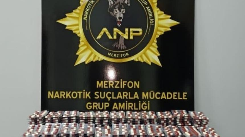 13 bin 944 adet sentetik ecza hapı ele ge&ccedil;irildi