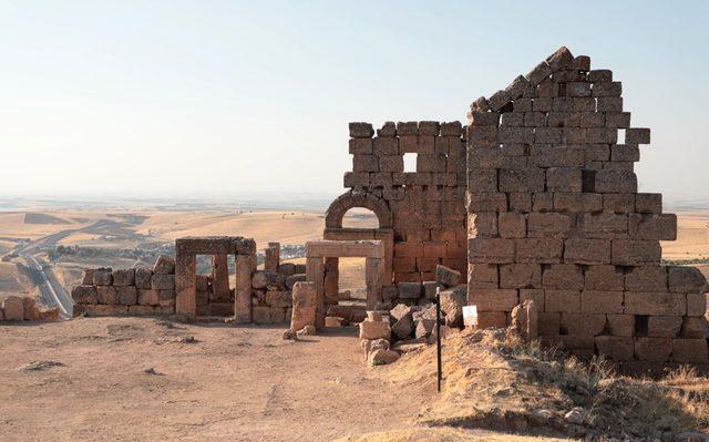 diyarbakır zerzevan kalesi