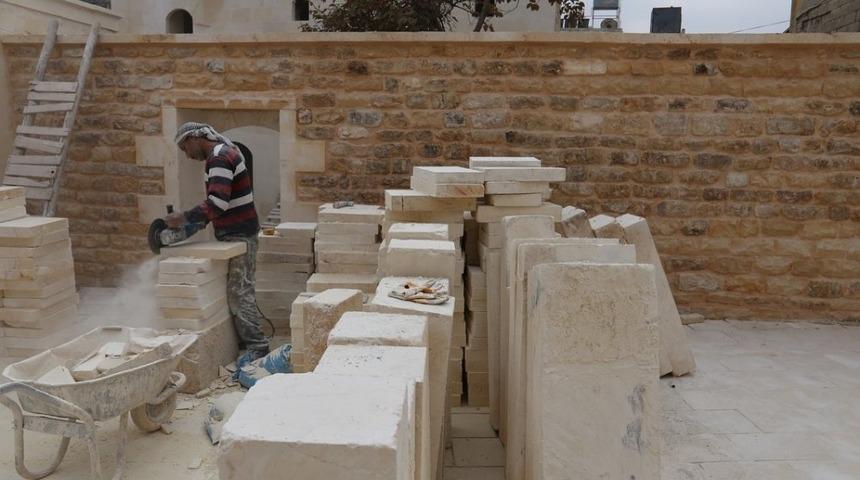 Tarihi evler ile sokak sağlıklaştırmaları s&uuml;r&uuml;yor