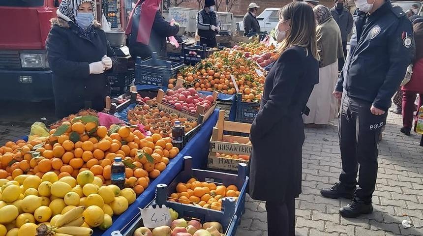 Çavdarhisar pazarında Korona virüs denetimi