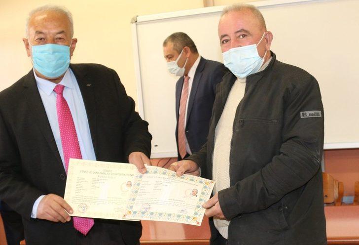 Kursiyerlere ustalık ve kalfalık belgeleri verildi G3