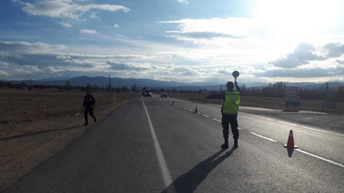 Emet&rsquo;te jandarmadan sıkı denetim