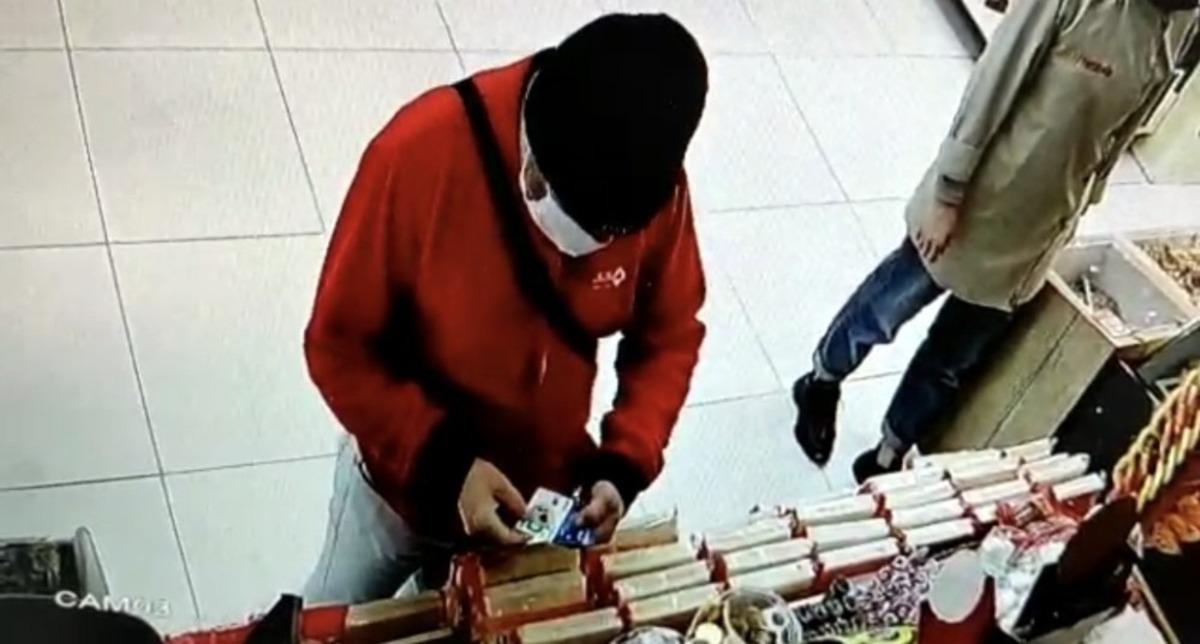 &Ouml;nce arabayı &ccedil;aldı sonra tatlıcıda kutlama yapmaya &ccedil;alıştı