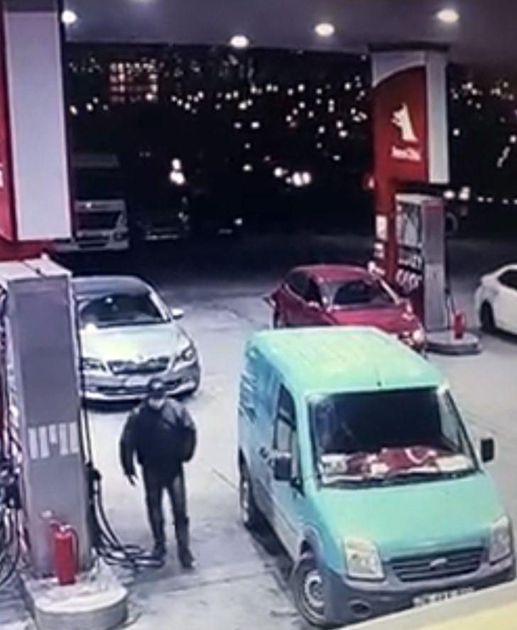 Önce arabayı çaldı sonra tatlıcıda kutlama yapmaya çalıştı G4