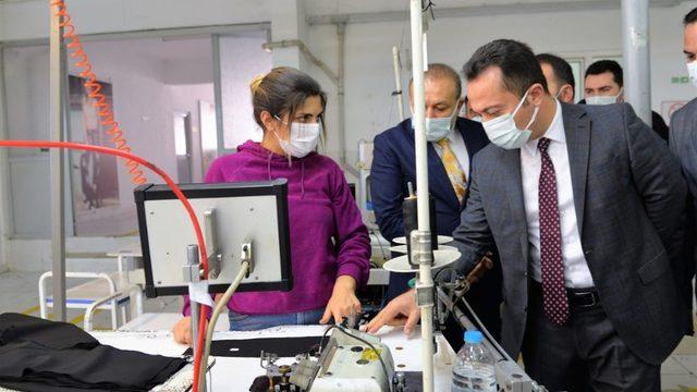 Vali Şentürk’ten fabrika ve esnaf ziyareti