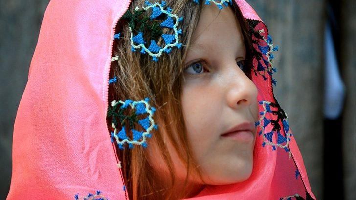 Bursa’da kadınlar geçimlerini asırlık gelenek iğne oyası ile kazanıyor G5