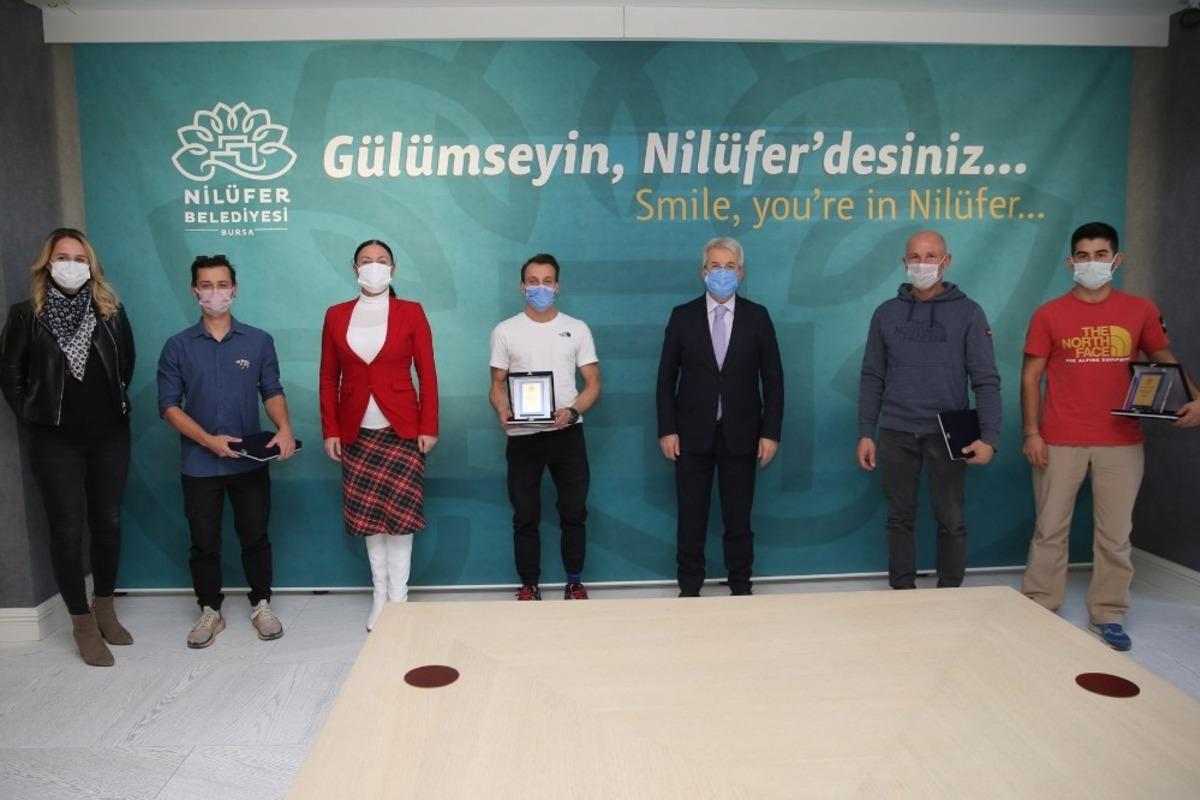 Başkan Erdem&rsquo;den g&ouml;n&uuml;ll&uuml; destek&ccedil;ilere teşekk&uuml;r
