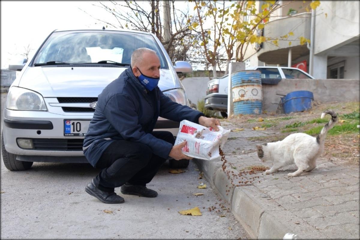 Altıeyl&uuml;l Belediyesi can dostlarını unutmadı
