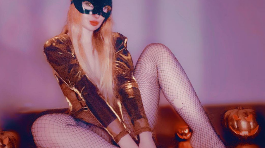 Giyilmiş iç çamaşır ve çoraplarını satan öğrenci ayda 6.200 TL kazanıyor