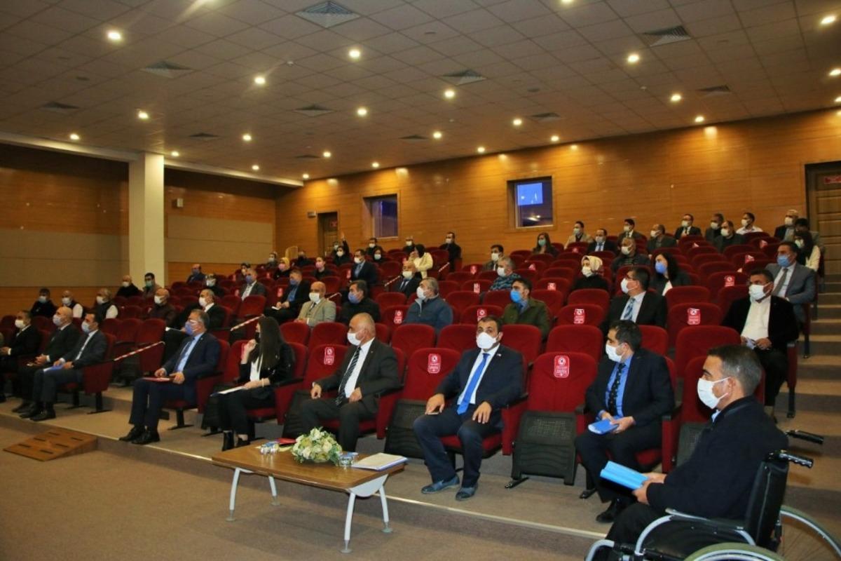 &Ccedil;andıroğlu, Milli Eğitim&rsquo;deki idareci ve şeflerle bir araya geldi