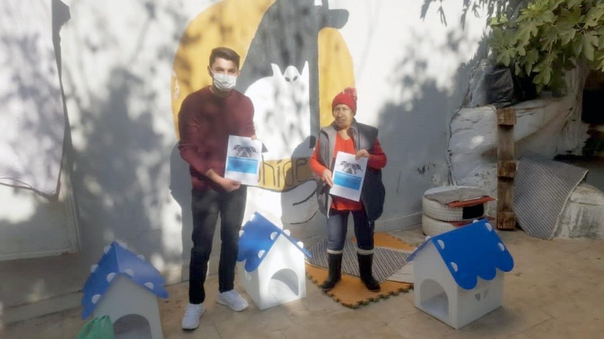 HK&Uuml;&rsquo;l&uuml; &ouml;ğrenciler sokak hayvanlarına umut oldu