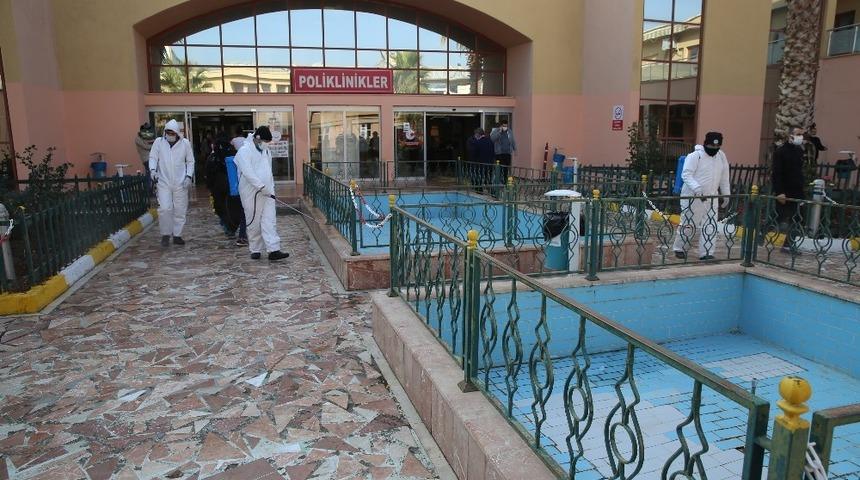 Hastanelerde dezenfekte &ccedil;alışmaları devam ediyor