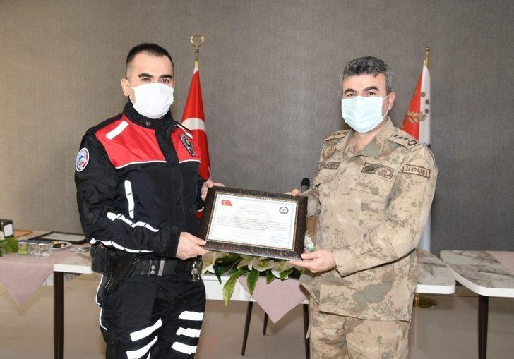 Emniyet personeline başarı belgesi G4