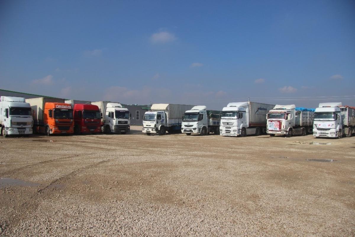 İnsan Hakları g&uuml;n&uuml;nde savaş mağduru Suriyeliler&rsquo;e yardım g&ouml;nderildi