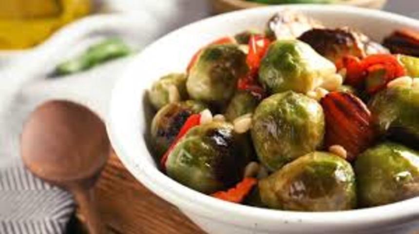 Gelinim Mutfakta zeytinyağlı Brüksel lahanası nasıl yapılır? Zeytinyağlı brüksel lahanası tarifi nedir? Zeytinyağlı Brüksel lahanası malzemeleri nelerdir? İşte Gelinim Mutfakta zeytinyağlı Brüksel lahanası tarifi...