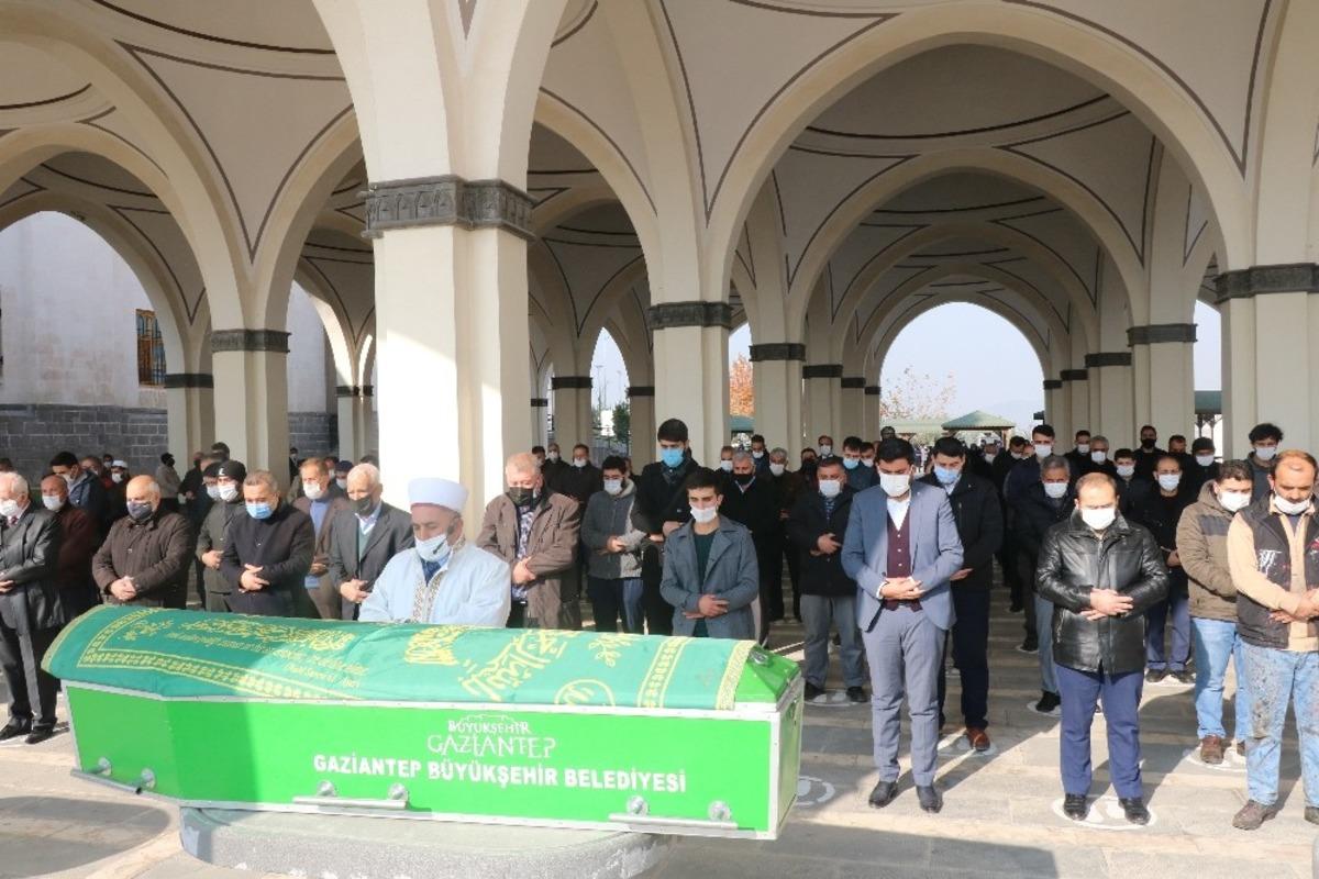 Gazeteci Ahmet Gocuk son yolculuğuna uğurlandı