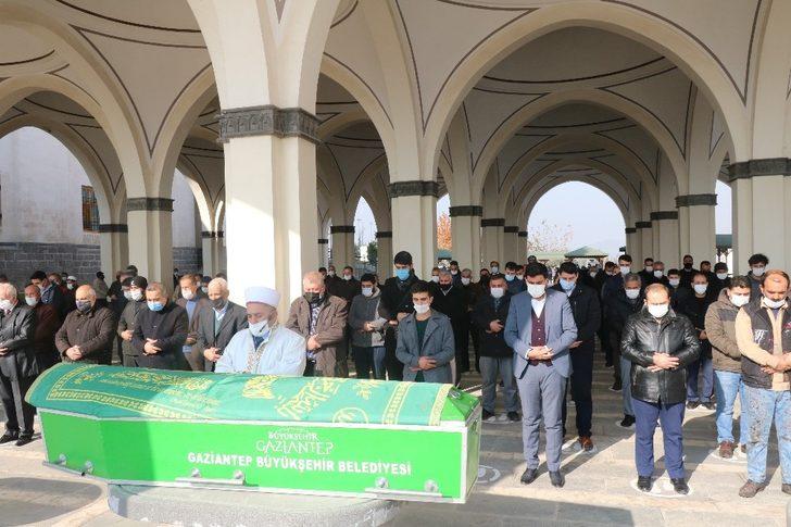 Gazeteci Ahmet Gocuk son yolculuğuna uğurlandı G1