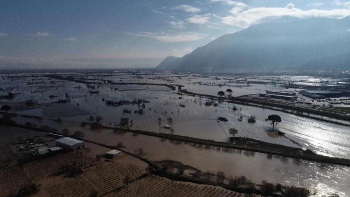 Manisa i&ccedil;in &ccedil;ok kuvvetli sağanak yağış uyarısı