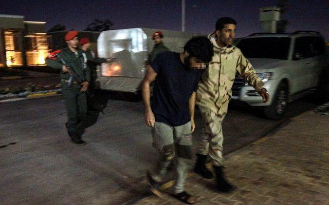 Libya'nın Bingazi kentinde Suriyeli bir paralı asker General Hlife Hafter'e bağlı güçler tarafından yakalanmıştı.