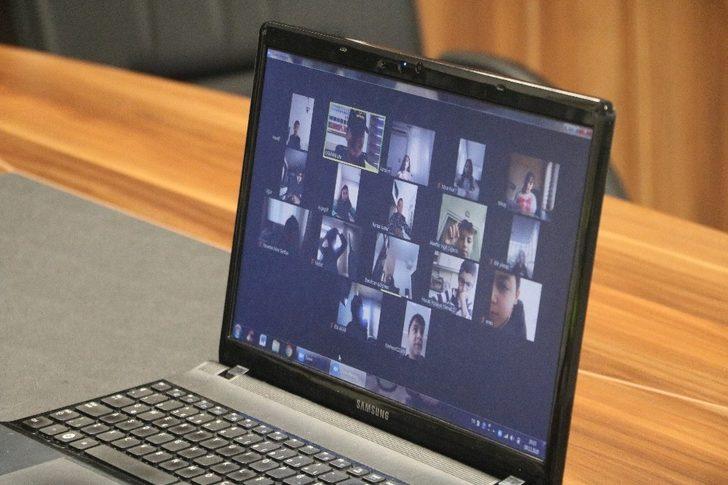 Alanya’da jandarmadan öğrencilere online ders G2