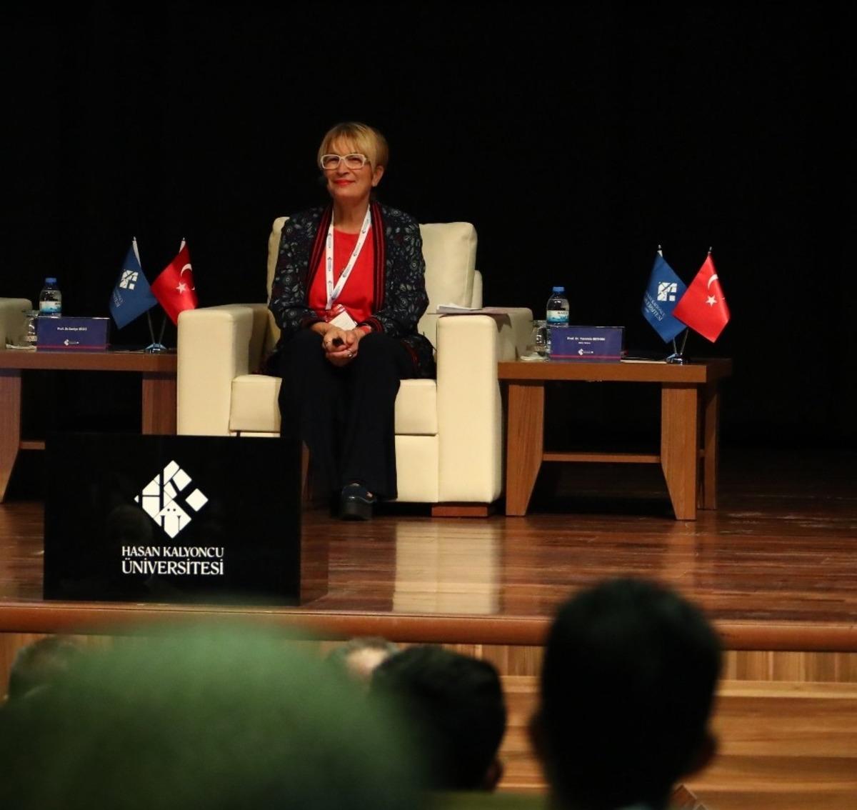 Sağlık Bakanlığı&rsquo;nın beslenme sistemleri rehberine HK&Uuml;&rsquo;den &ouml;nemli katkı