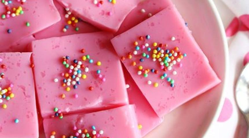 Ev Yapımı Güllü Puding