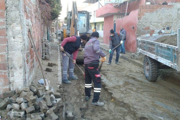 Turgutlu Belediyesinden Teknoloji Fakültesine yeşil alan çalışması G4