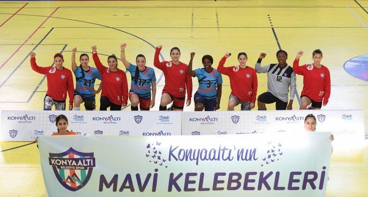 Kadın hentbolcular, ırkçılığa karşı diz çöktü G5