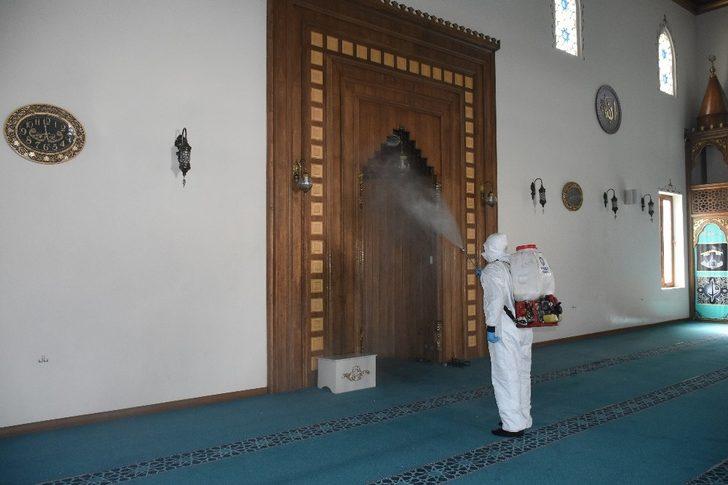 Şahinbey’de camiler dezenfekte ediliyor G2