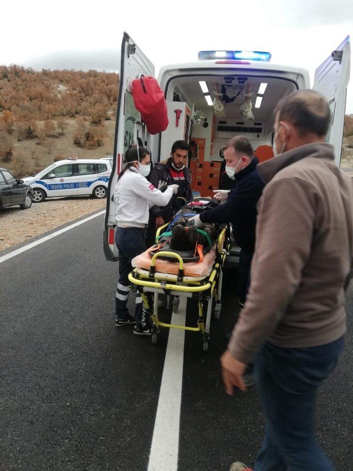 Pazarlar’da kömür yüklü tır devrildi: 2 yaralı G5