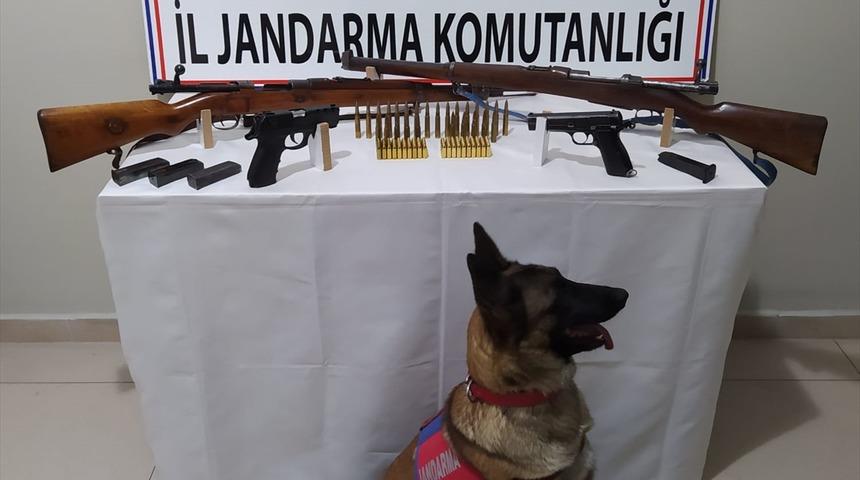 Giresun'da silah ka&ccedil;ak&ccedil;ılığı operasyonunda iki kişi yakalandı