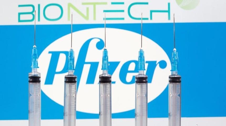Bilim Kurulu &Uuml;yesi &Ouml;zl&uuml;'den BioNTech-Pfizer&rsquo;ın koronavir&uuml;s aşısıyla ilgili &ouml;nemli a&ccedil;ıklama