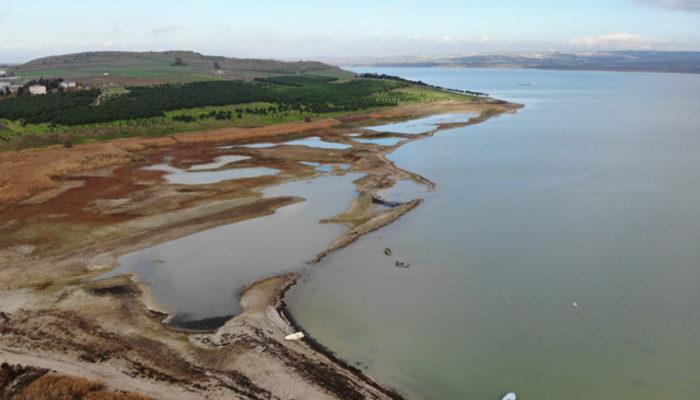 Büyükçekmece Barajı’nda su seviyesi düştü, tekneler karaya oturdu