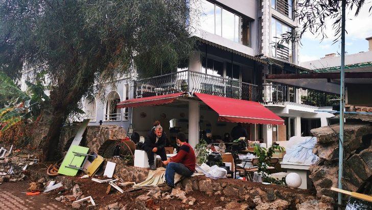 Marmaris’te riskli binaların yıkım işlemleri devam ediyor G4