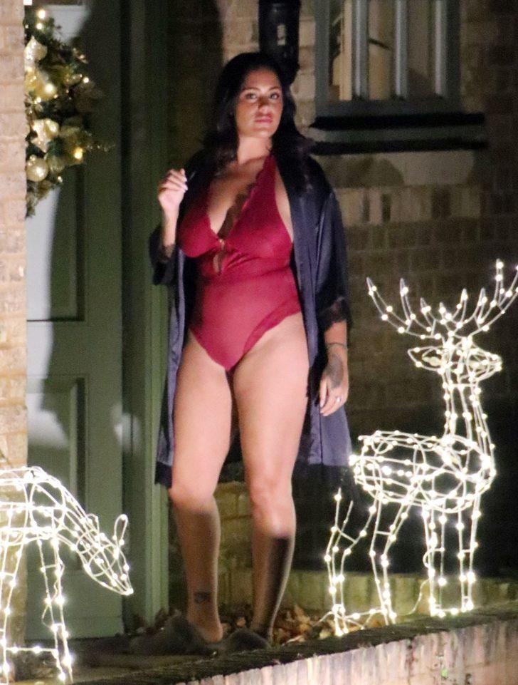 Malin Andersson gece yarısı iç çamaşırıyla sokakta görüntülendi G4