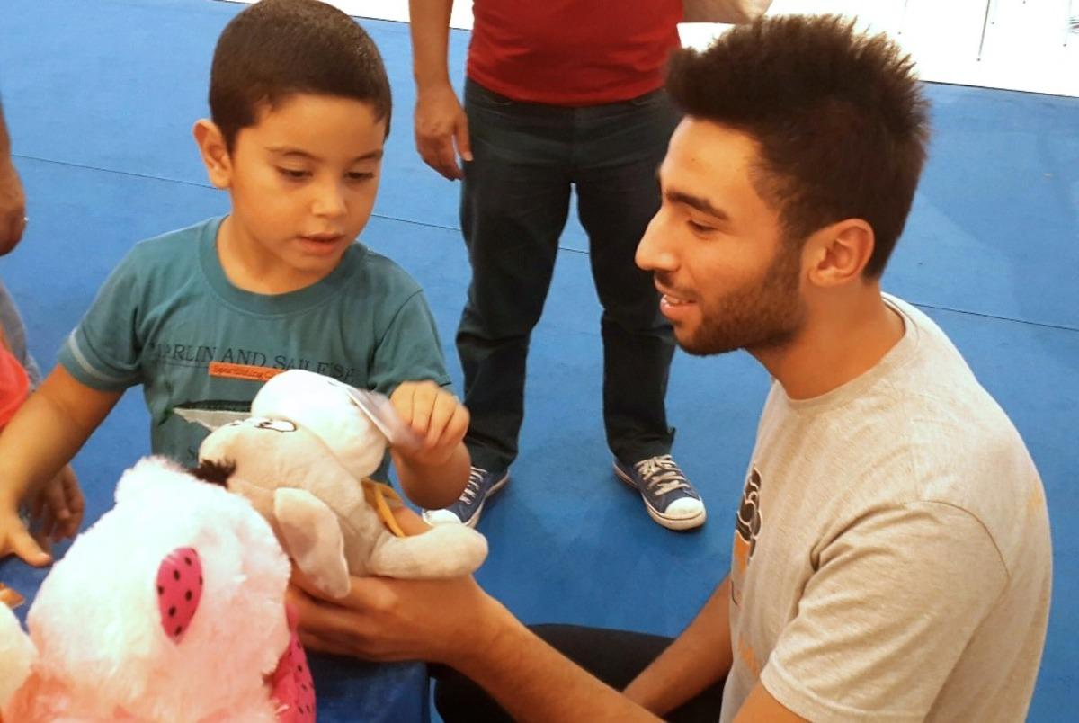 Kuzeni Umut i&ccedil;in yola &ccedil;ıktı, &ouml;zel &ccedil;ocuklara umut oldu