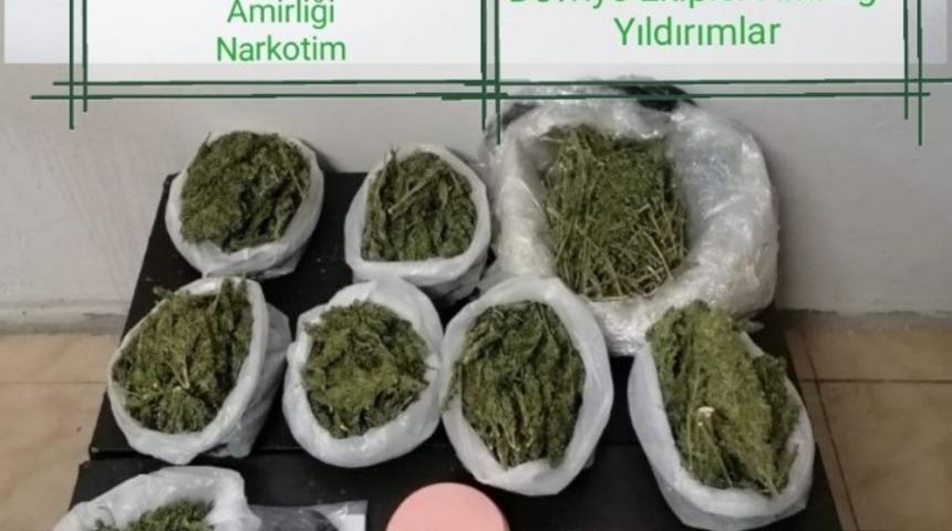 4 kilo 280 gram esrar ele geçirildi