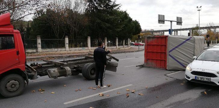 Kağıthane’de sürücüyü şaşırtan kaza G1